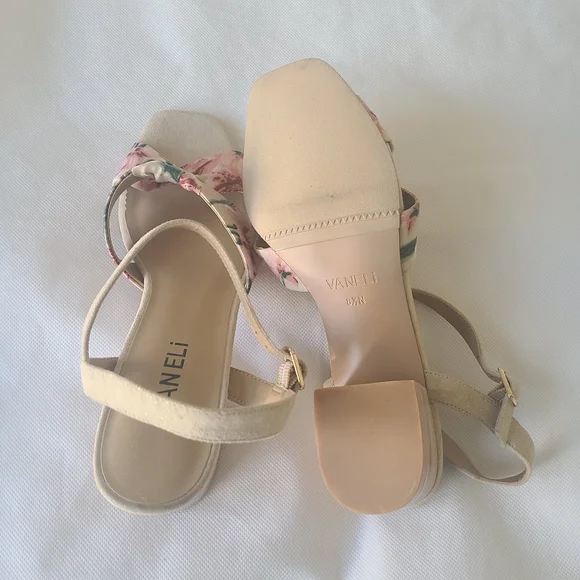 Vaneli Women's Liko Block Heel Floral Sandals in Honey Multi Flower Sz 8.5 - Picture 7 of 7